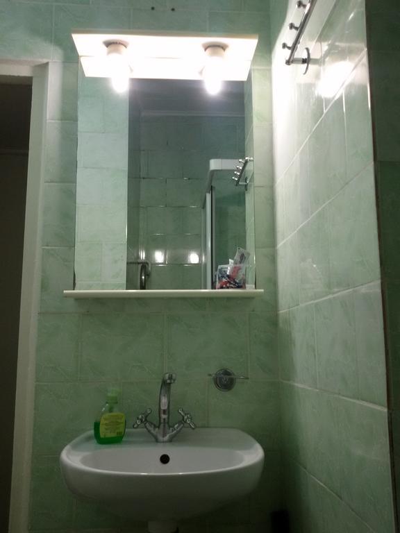 Apartment Gospitalna Street 2 Киев Экстерьер фото