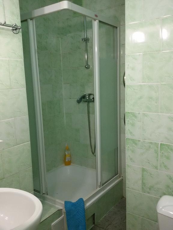Apartment Gospitalna Street 2 Киев Экстерьер фото